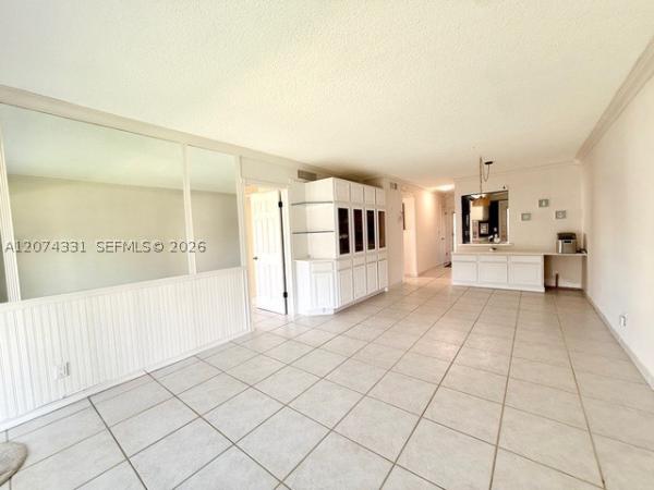 Isle Of Paradise, 455 Paradise Isle Blvd #109, Hallandale Beach, Florida 33009, image 3