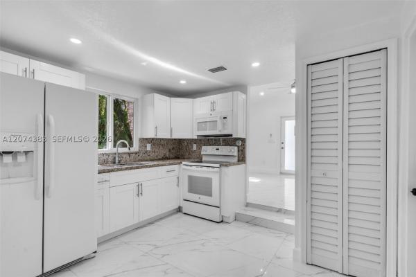 330 NW 82nd Ter, Unincorporated Dade County, Florida 33150, image 2