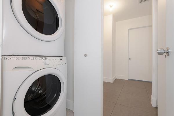 The Dania Place, 555 E Dania Beach Blvd #9, Dania Beach, Florida 33004, image 1