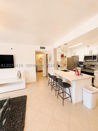 The Yacht Club At Aventura, 19701 E Country Club Dr #5605, Aventura, Florida 33180, image 1