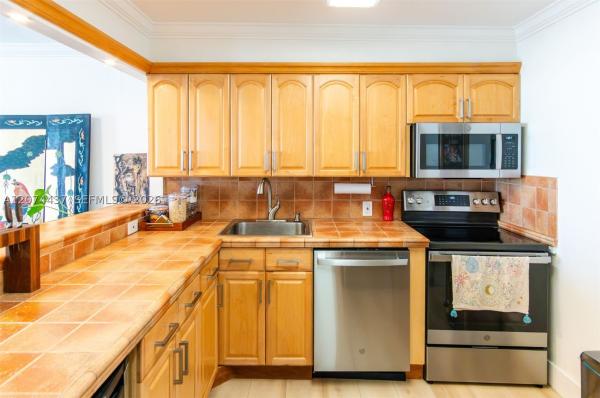 5701 Collins Ave #605, Miami Beach, Florida 33140, image 2