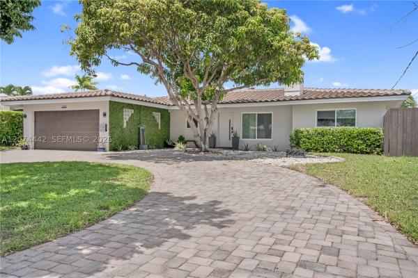 Edgewater Estates, 2225 NE 16th Ave, Wilton Manors, Florida 33305, image 2