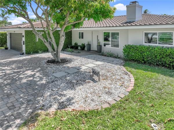 Edgewater Estates, 2225 NE 16th Ave, Wilton Manors, Florida 33305, image 3