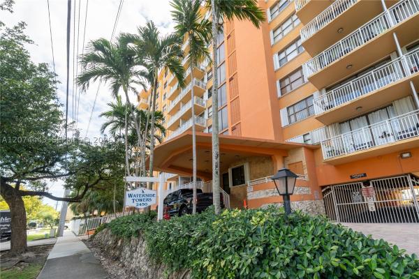 Waterside Towers, 2450 NE 135th St #209, North Miami, Florida 33181, image 1