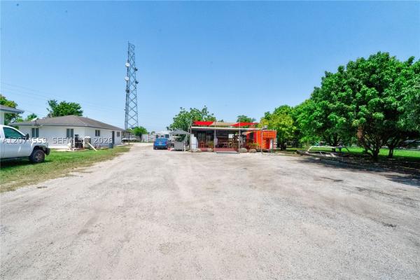 19651 SW 168th St, Unincorporated Dade County, Florida 33187, image 1