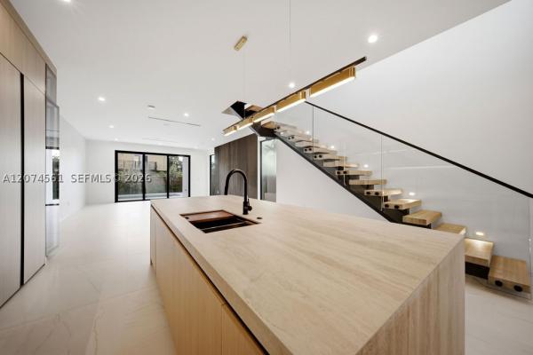 The Enclave At Lake Ridge, 1334 NE 16th Ter, Fort Lauderdale, Florida 33304, image 2