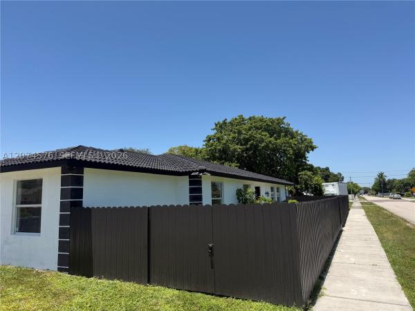 Carver Ranches, 5201 SW 22nd St, West Park, Florida 33023, image 2