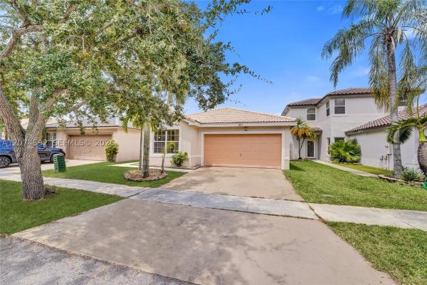 Silver Lakes, 1822 SW 176th Ave, Miramar, Florida 33029, image 2