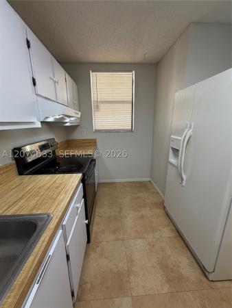 Greenglades, 8429 Forest Hills Dr #202, Coral Springs, Florida 33065, image 2