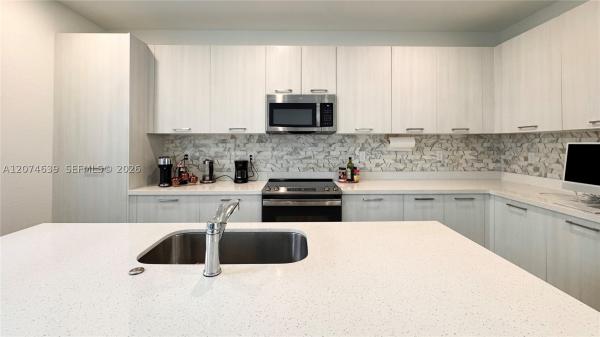 13659 SW 158th Ave, Unincorporated Dade County, Florida 33196, image 1