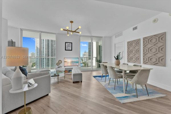 Met 1, 300 S Biscayne Blvd #T-2508, Miami, Florida 33131, image 1