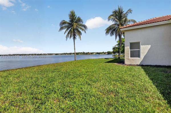 Keystone Lake, 2342 NW 184th Ter, Pembroke Pines, Florida 33029, image 3