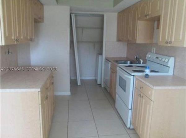Habitat 2, 5810 NW 22nd St #21-B, Lauderhill, Florida 33313, image 3