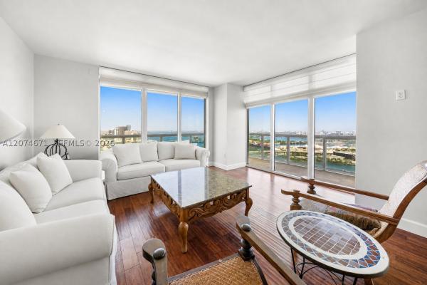 50 Biscayne, 50 Biscayne Blvd #4402, Miami, Florida 33132, image 2
