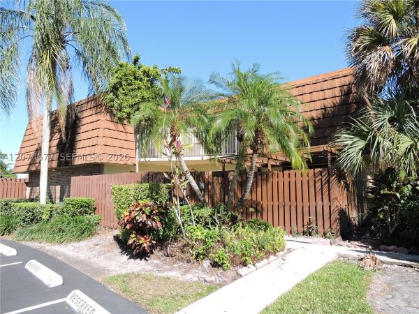 Village At Lake Pine, 1316 SW 118th Ter, Davie, Florida 33325, image 3