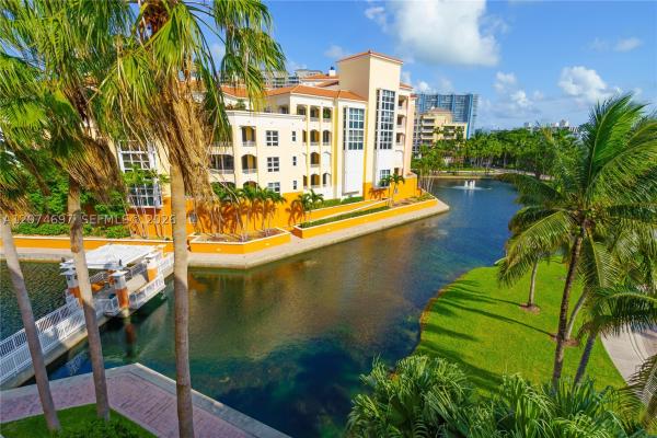 Lake Villa, 737 Crandon Blvd #PH-1, Key Biscayne, Florida 33149, image 1