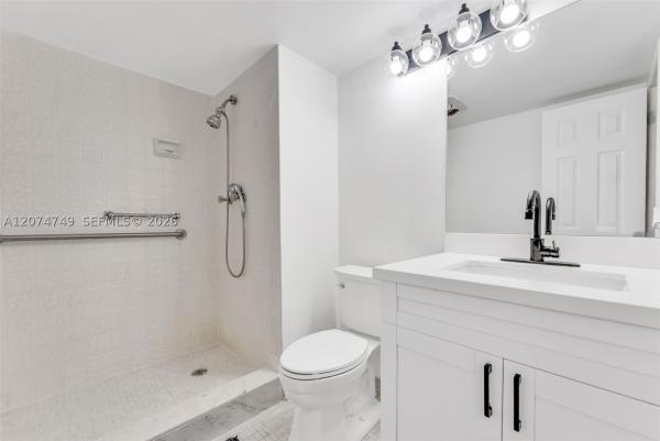 Hollybrook Golf & Tennis Club, 9811 N Hollybrook Lake Dr #103, Pembroke Pines, Florida 33025, image 2