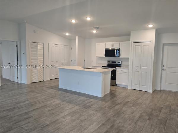 1407 NW 17th Pl, Cape Coral, Florida 33993, image 2