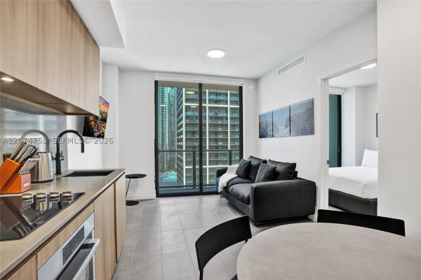 121 NE 5th St #2411, Miami, Florida 33132, image 2