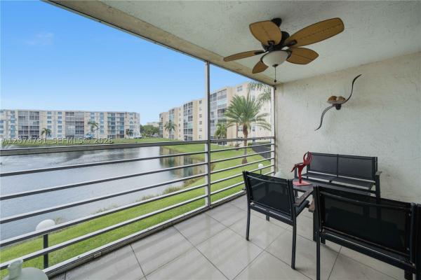 Meadowbrook Lakes View, 441 SE 3rd St #207, Dania Beach, Florida 33004, image 3