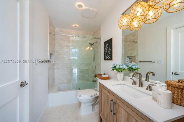 9441 SW 52nd Ter, Unincorporated Dade County, Florida 33165, image 2