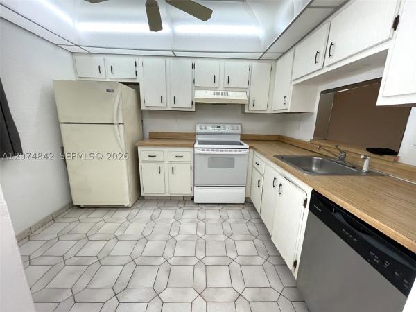 1810 N Lauderdale Ave #2401, Tamarac, Florida 33068, image 2