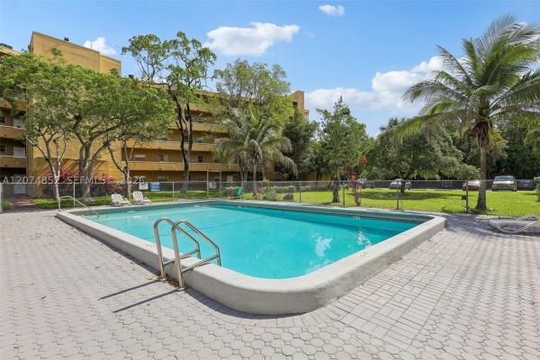 The Oaks, 4147 Stirling Rd #406, Dania Beach, Florida 33314, image 3