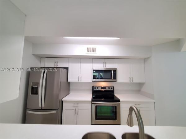 15591 SW 105th Ter #512, Unincorporated Dade County, Florida 33196, image 2