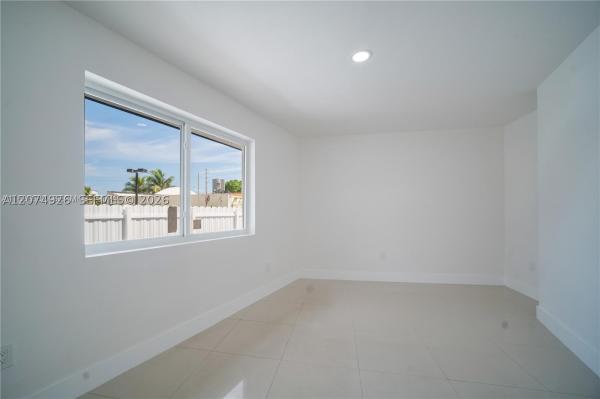Fulford By The Sea, 2388 NE 173rd St, North Miami Beach, Florida 33160, image 3