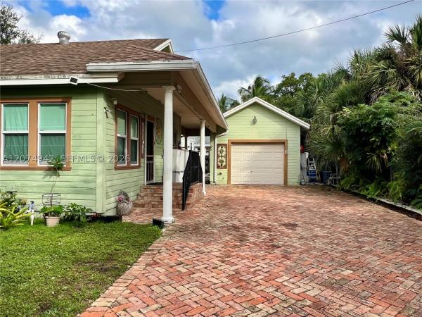 Hinson, 400 NE 3rd St, Pompano Beach, Florida 33060, image 1
