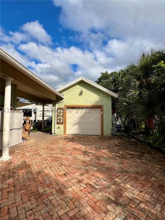 Hinson, 400 NE 3rd St, Pompano Beach, Florida 33060, image 3