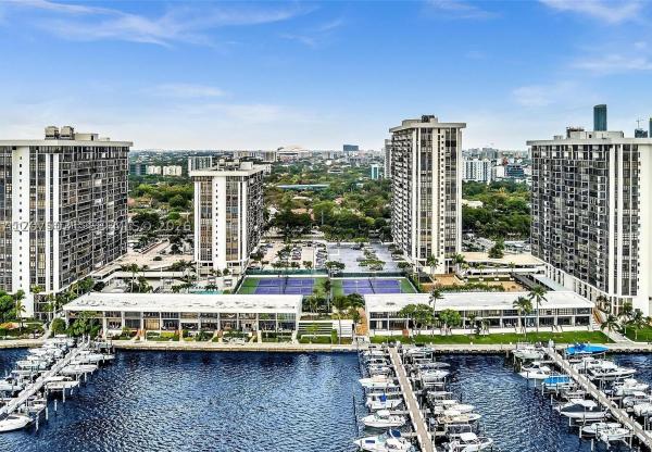 Brickell Place, 1915 Brickell Ave #TH-15, Miami, Florida 33129, image 1