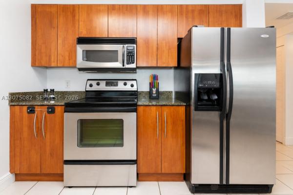 The Club At Brickell Bay, 1200 Brickell Bay Dr #3207, Miami, Florida 33131, image 3