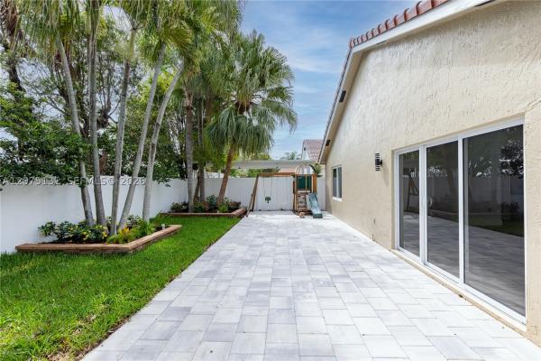The Gables, 46 Gables Blvd, Weston, Florida 33326, image 2