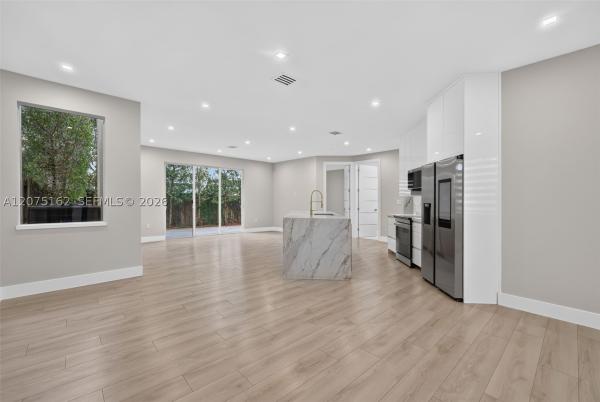 12377 SW 125th St, Unincorporated Dade County, Florida 33186, image 2