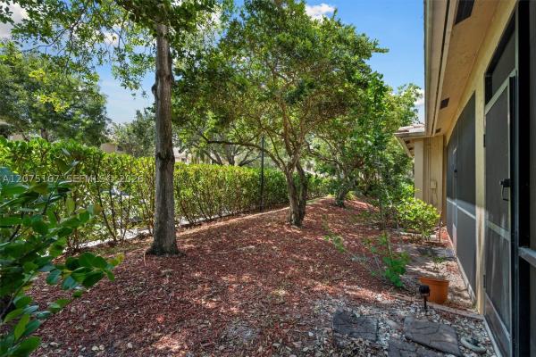 Courtyard At The Grove, 3810 Tree Top Dr, Weston, Florida 33332, image 2