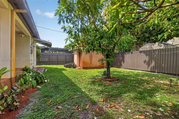 Ingleside Park, 4585 E 9th Ln, Hialeah, Florida 33013, image 3