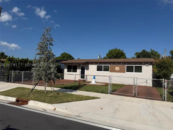 Ingleside Park, 4585 E 9th Ln, Hialeah, Florida 33013, image 3