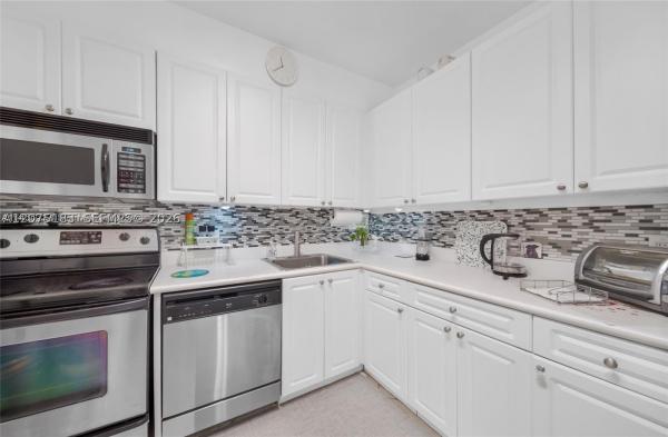 Island Place At North Bay Village, 1455 N Treasure Dr #6A, North Bay Village, Florida 33141, image 1