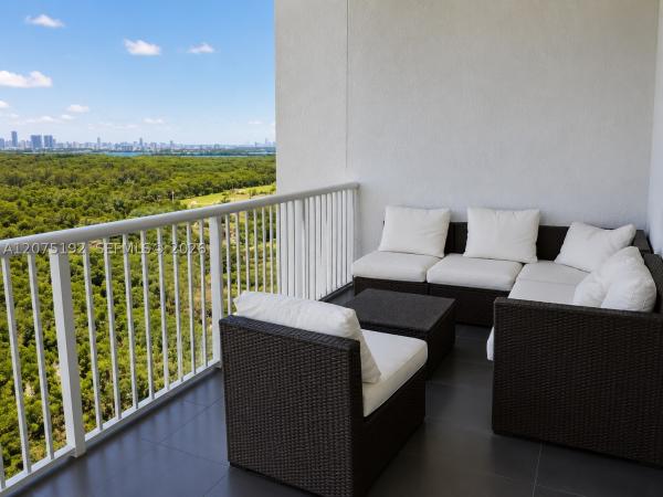 One Fifty One At Biscayne, 14951 Royal Oaks Ln #1601, North Miami, Florida 33181, image 3