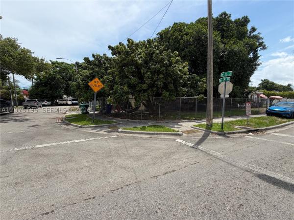 2340 NW 15th Ave, Miami, Florida 33142, image 2