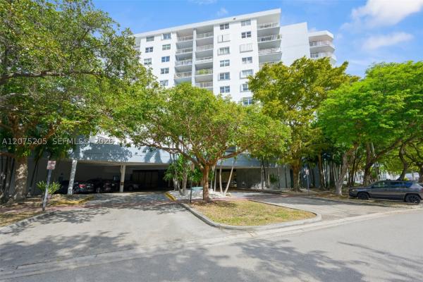 Stanton House, 6900 Bay Dr #8A, Miami Beach, Florida 33141, image 1