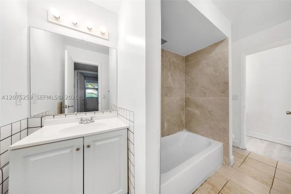 Royal Poinciana, 1237 SW 46th Ave #806, Pompano Beach, Florida 33069, image 3