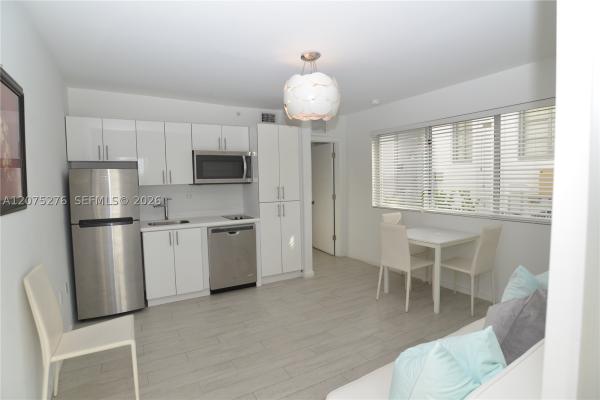 Erika Sobe, 1601 Meridian Ave #101, Miami Beach, Florida 33139, image 3