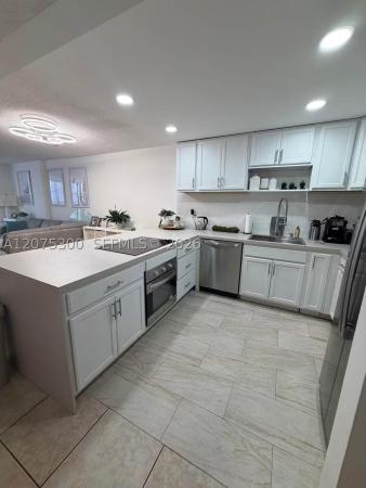 Towers Of Oceanview Point, 200 Leslie Dr #427, Hallandale Beach, Florida 33009, image 3