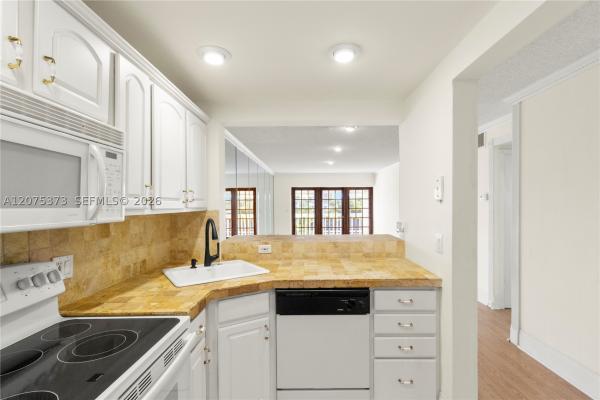 Isle Of Paradise, 455 Paradise Isle Blvd #402, Hallandale Beach, Florida 33009, image 1