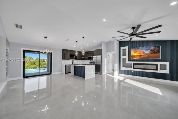 Cape Coral, 1111 NE 19th Ave, Cape Coral, Florida 33909, image 2