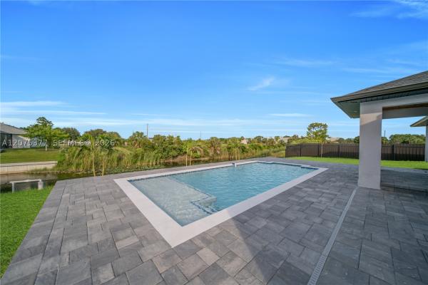 Cape Coral, 1111 NE 19th Ave, Cape Coral, Florida 33909, image 1