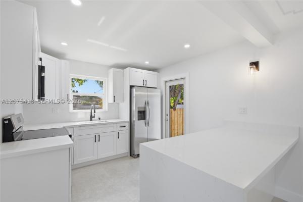 275 W 13th St, Hialeah, Florida 33010, image 2
