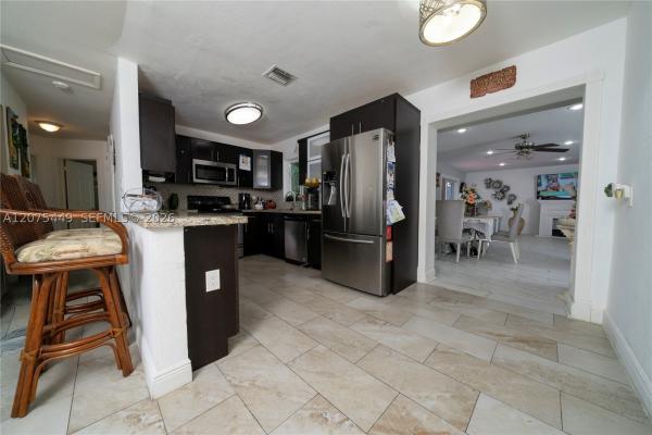 6944 SW 10th Ct, Pembroke Pines, Florida 33023, image 2